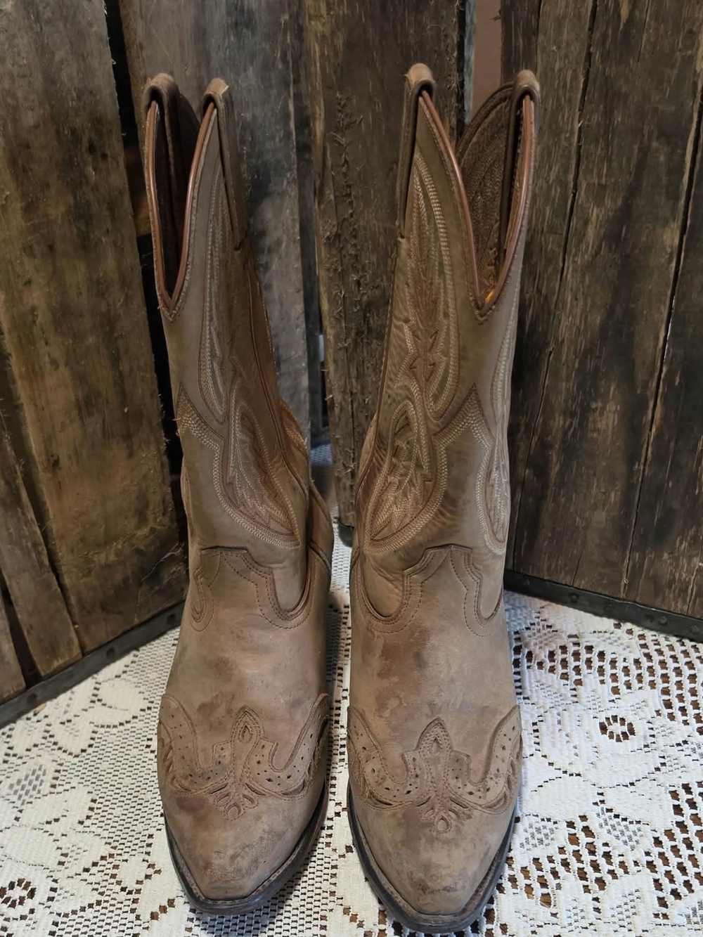 Vintage Womens Road Wolf Brown Leather Western Cowboy Boots